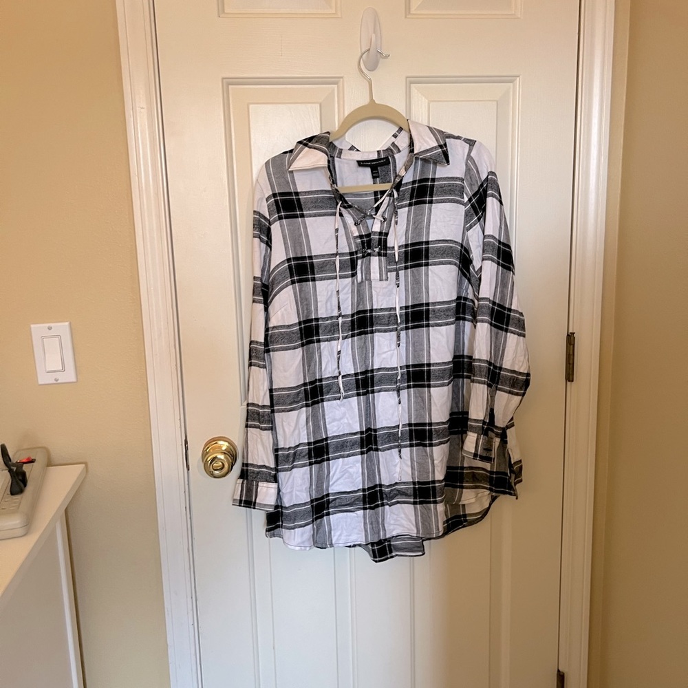Lane Bryant long-sleeve top, excellent condition, size 10/12.